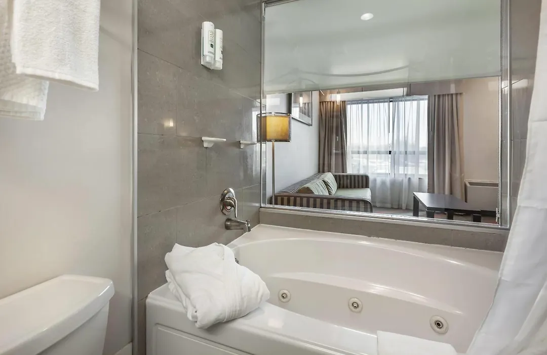 Quality Hotel-1