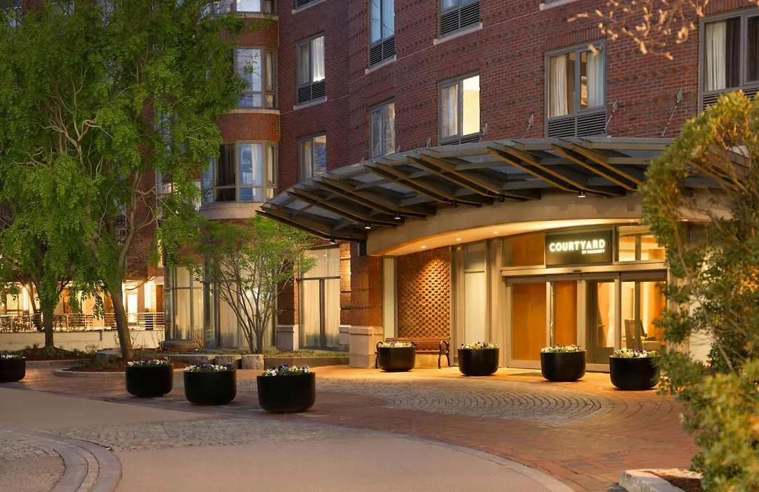 Courtyard By Marriott Boston Brookline-1