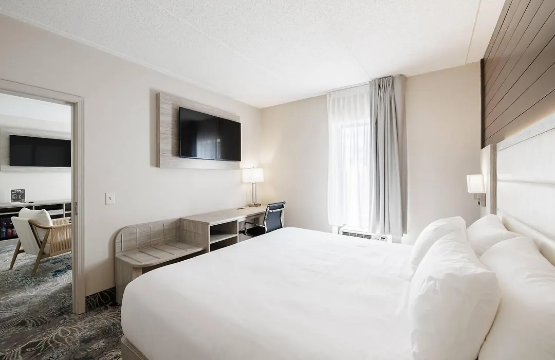 Oakfield Hotel & Suites Rochester, An Ascend Collection Hotel-1
