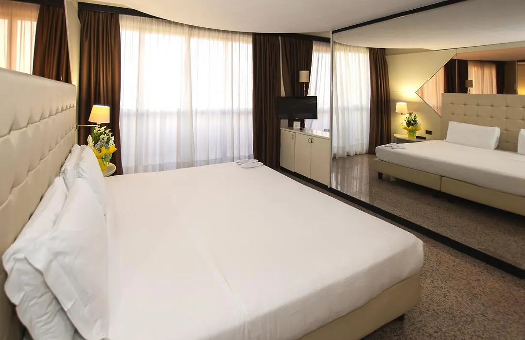 Hotel Diamante-1