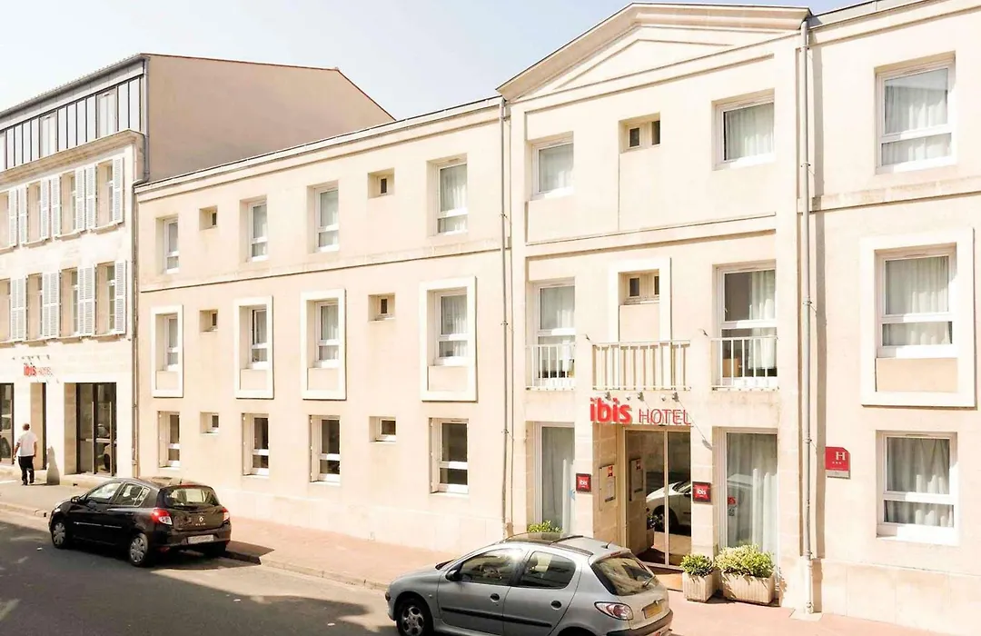 Ibis Rochefort-1