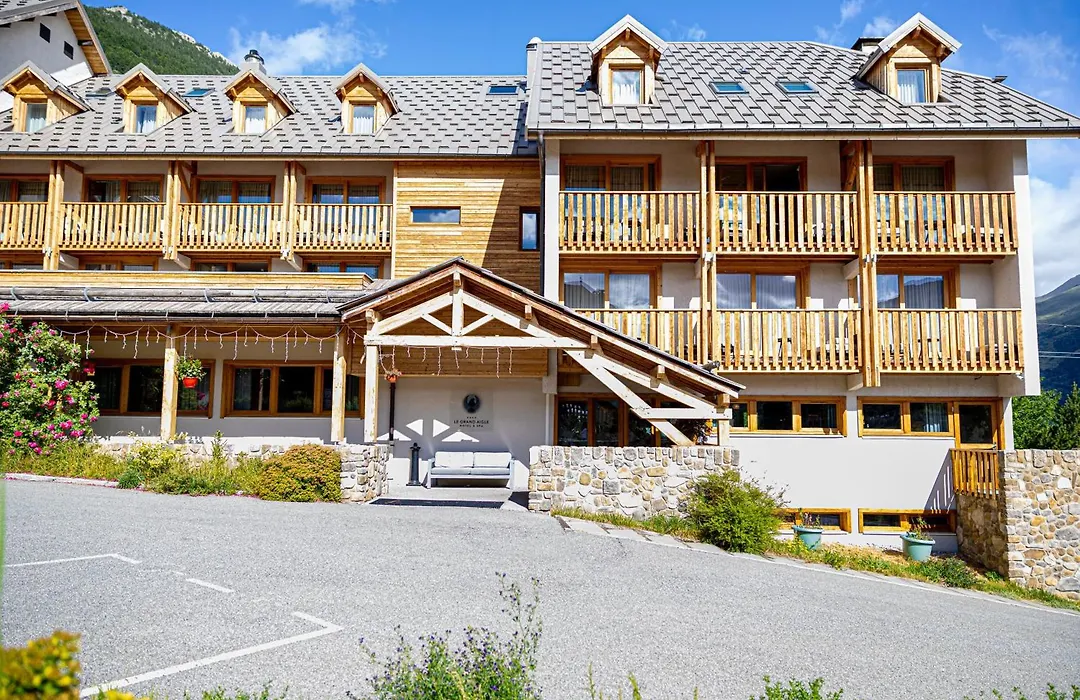 Le Grand Aigle, Friendly Hotel & Spa-1
