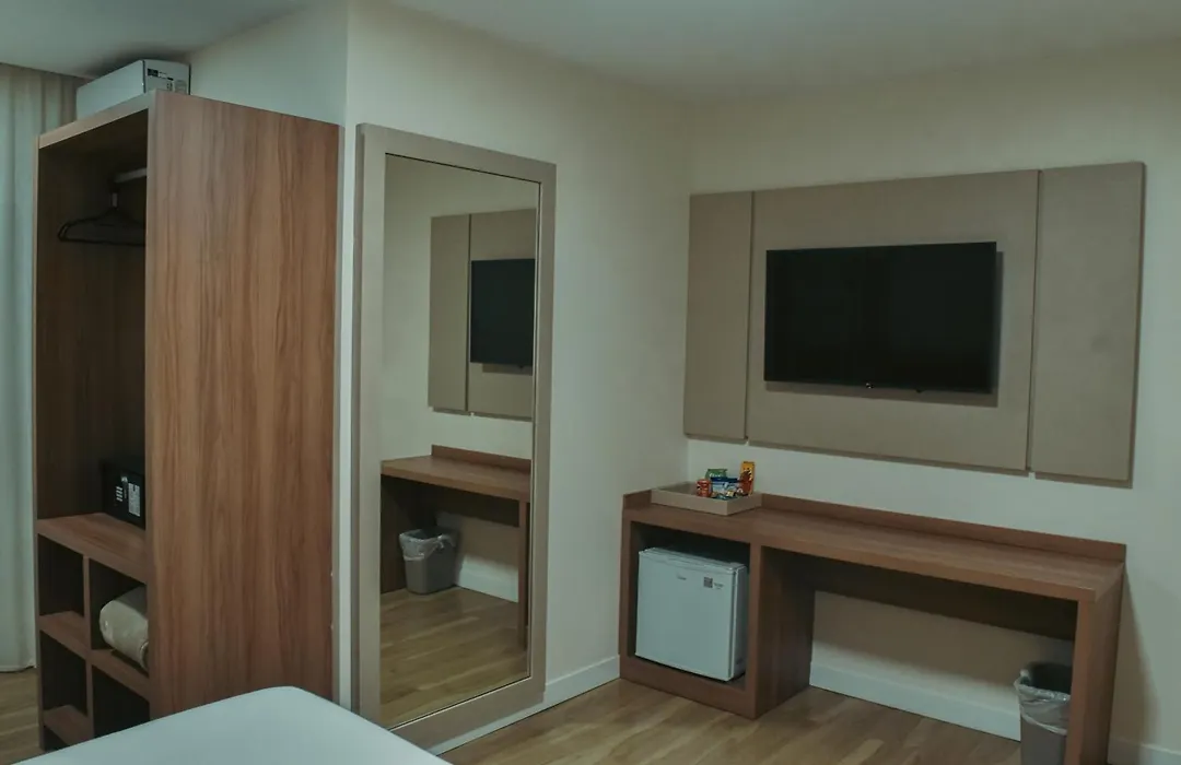 Lefel Hotel-1