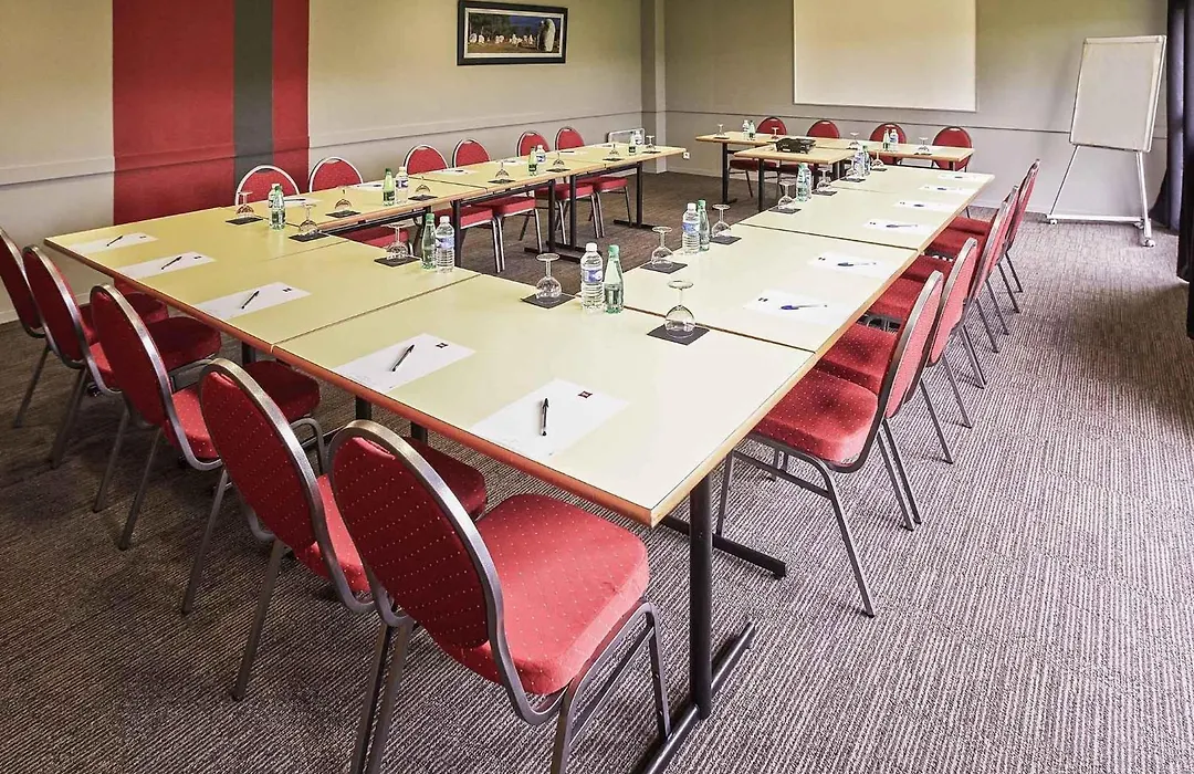 Ibis Auray-1