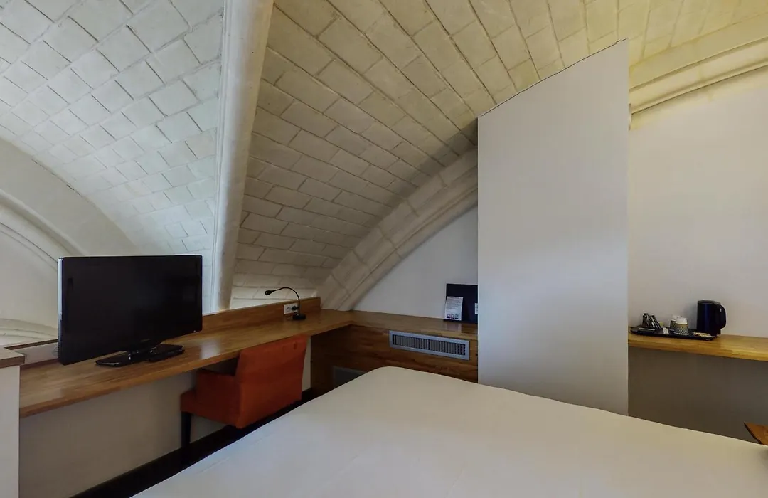 Mercure Poitiers Centre-1