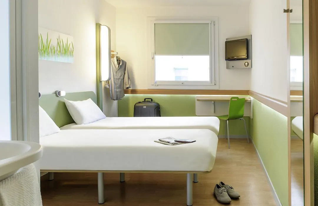 Ibis Budget Portsmouth-1