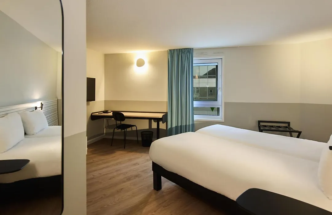 ibis Styles Paris Poissy-1