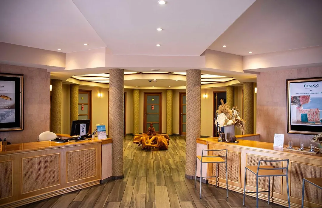 Grand Hôtel Les Flamants Roses Thalasso&Spa-1