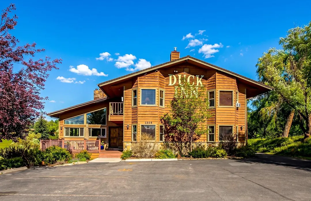 Duck Inn Lodge-1