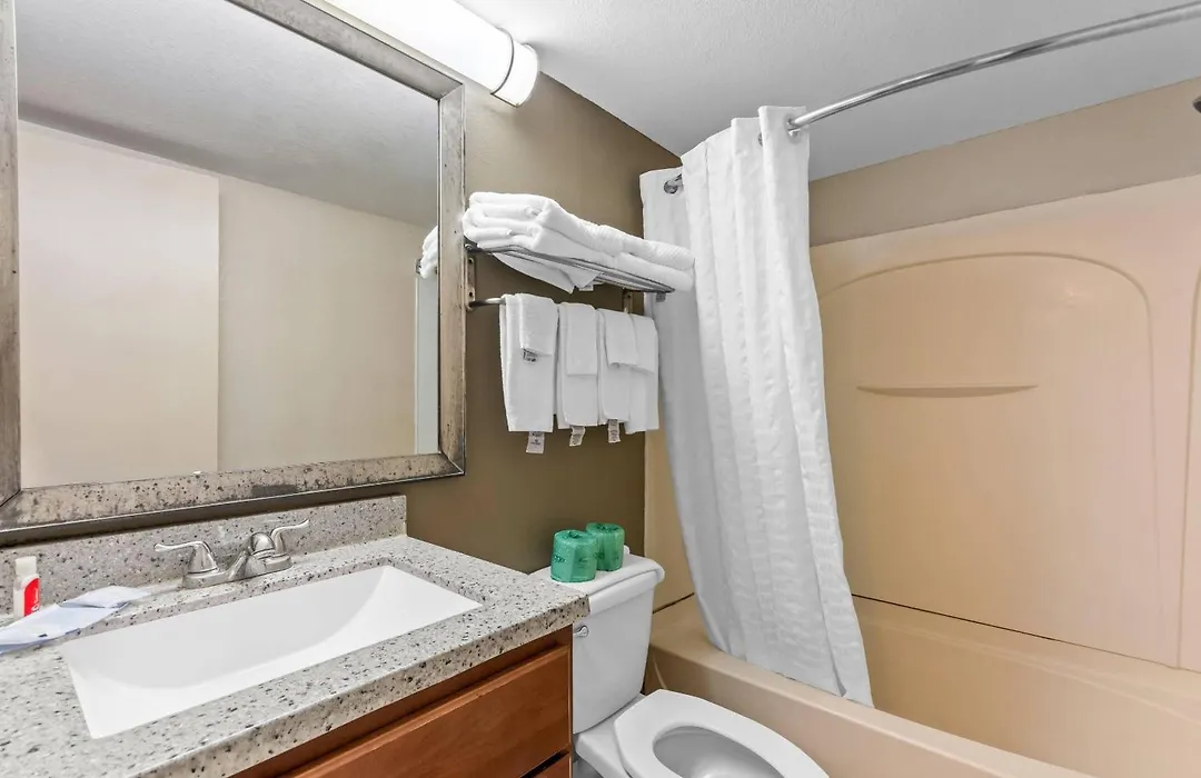 Econo Lodge Panama City St Andrews-1