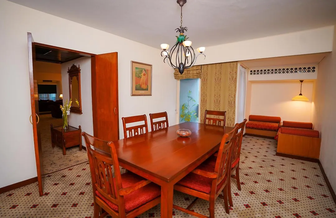 Avari Lahore Hotel-1