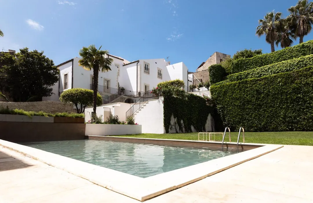 Villa Del Lauro-1