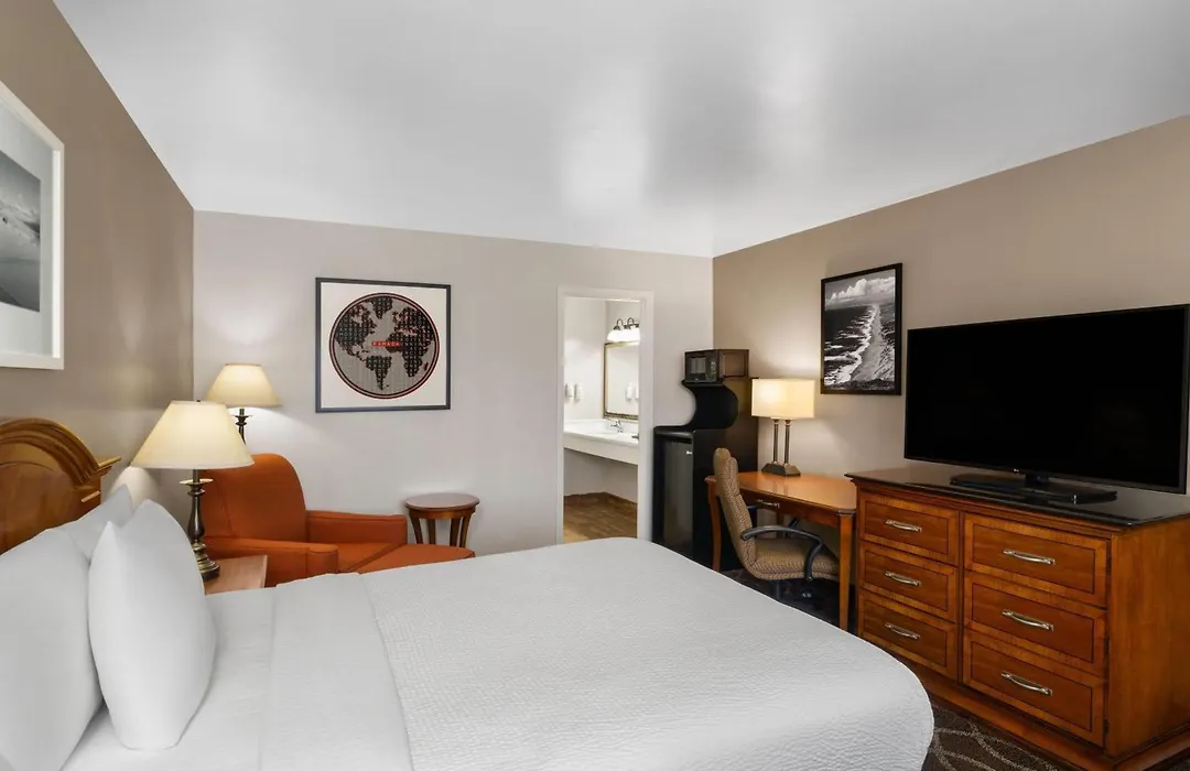 Ramada Bayside Inn & Suites Eureka-1