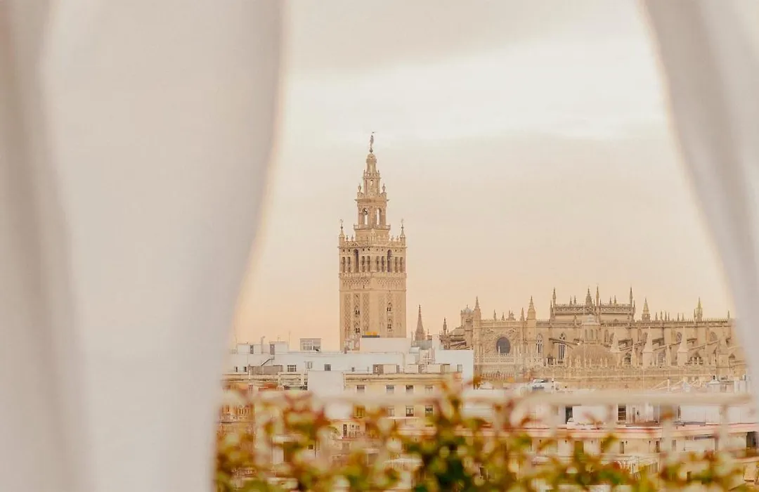 Hotel Colón, a Gran Meliá Hotel - The Leading Hotels of the World-1