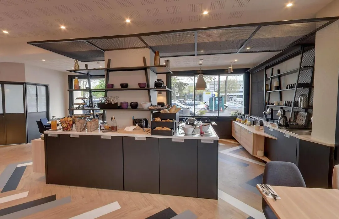 Mercure Lorient Centre-1