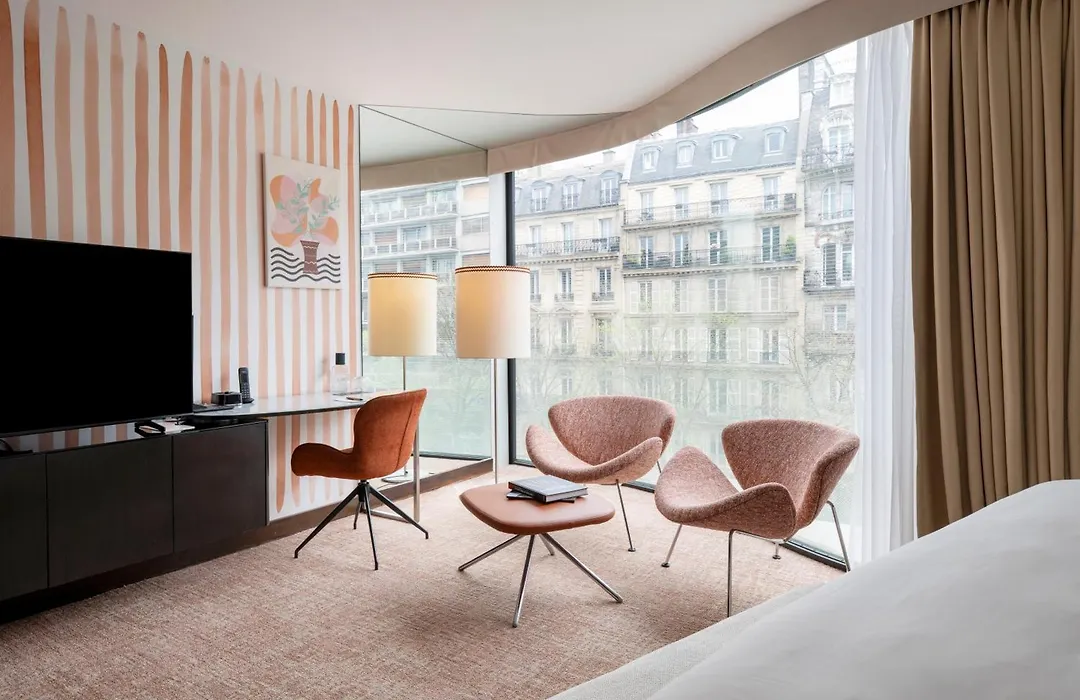 Renaissance Paris Arc De Triomphe Hotel-1