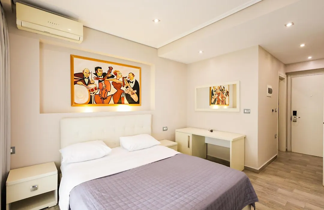 Hotel Saranda International-1
