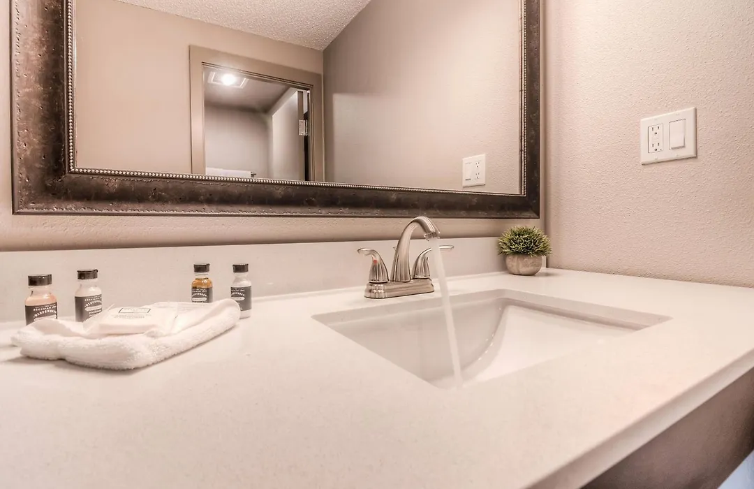 The Hotel Y, A Dazzler Select By Wyndham-1