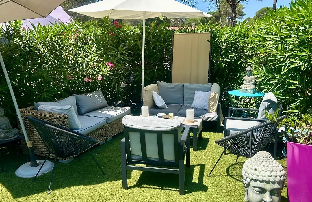 Bungalow de luxe de 60m2 dans camping 5 étoiles-1