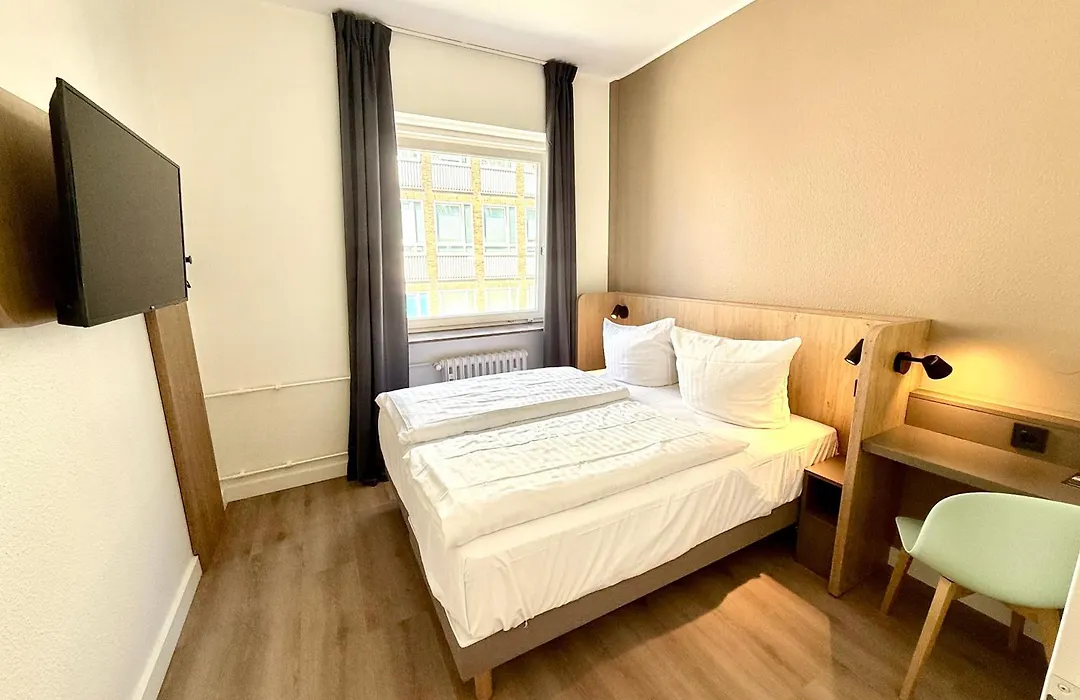 Premiere Classe Hotel am Kieler Schloss Kiel-1