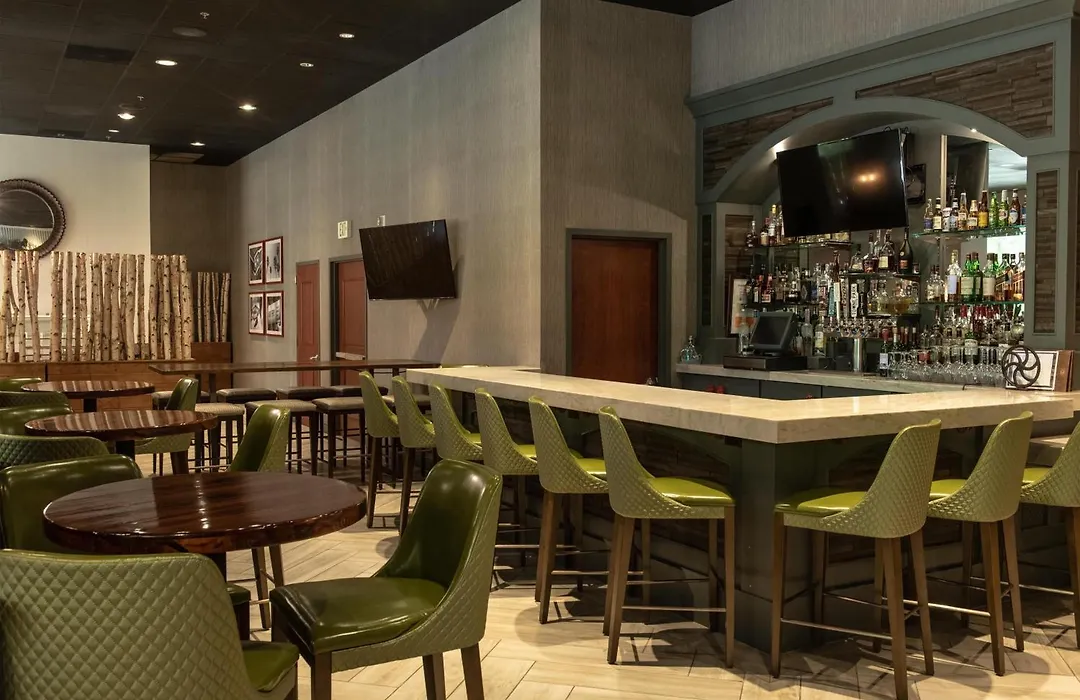 Hotel Zessa Orange County Airport, A Doubletree By Hilton-1