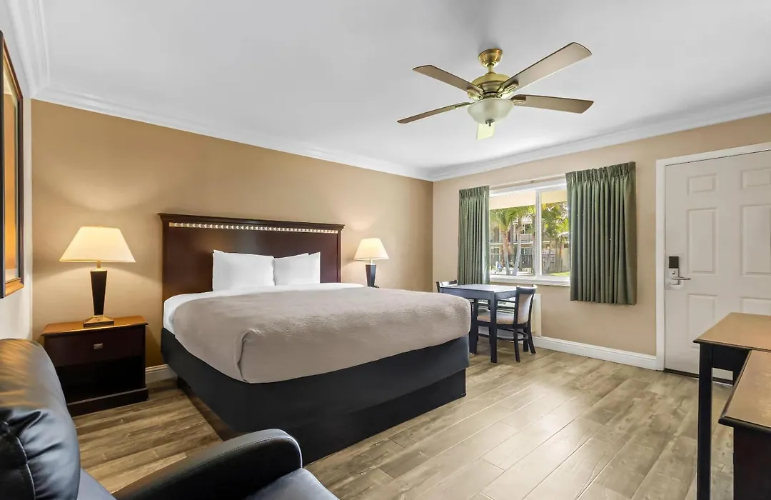 Quality Inn & Suites Santa Maria-1