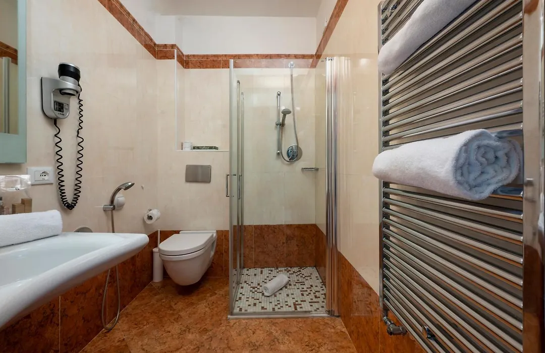 Hotel Byron-1