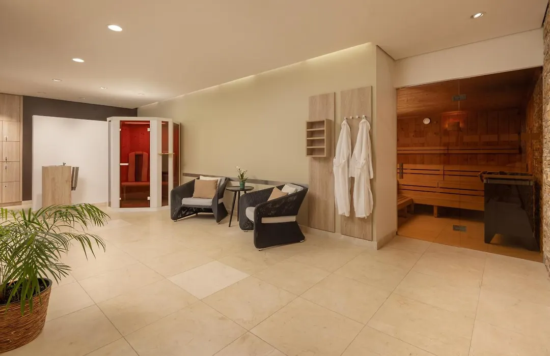 Hilton Garden Inn Davos-1