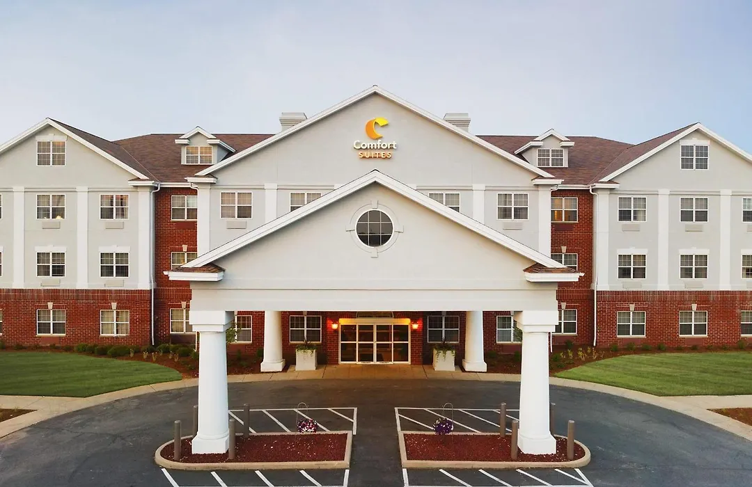 Comfort Suites Milwaukee Airport-1