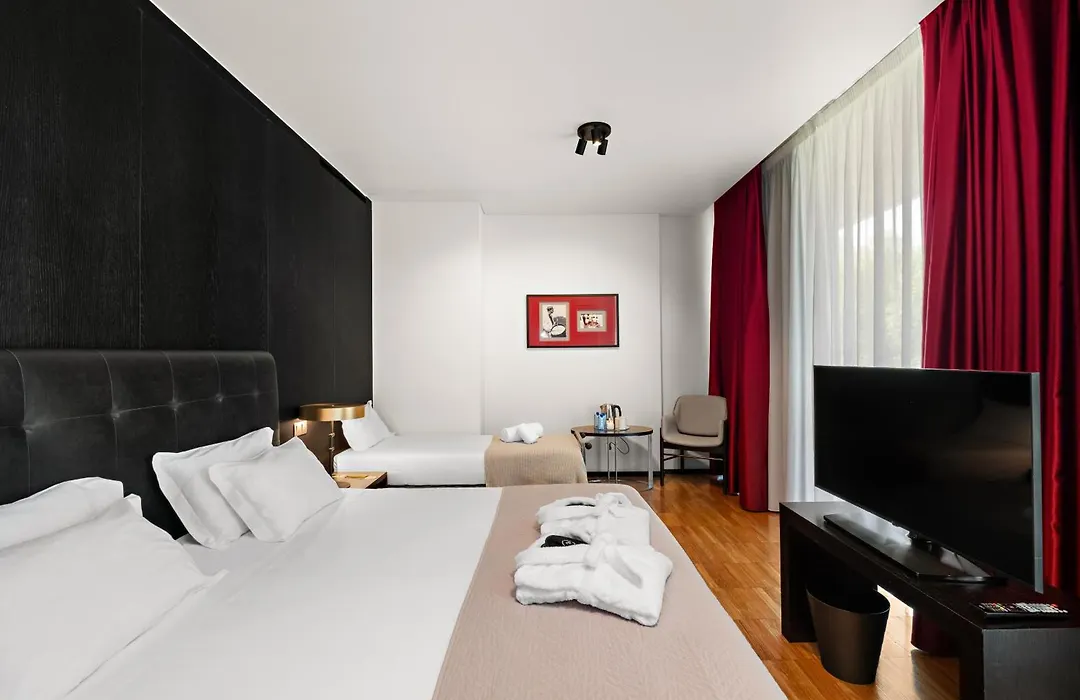 Axis Viana Business & Spa Hotel-1