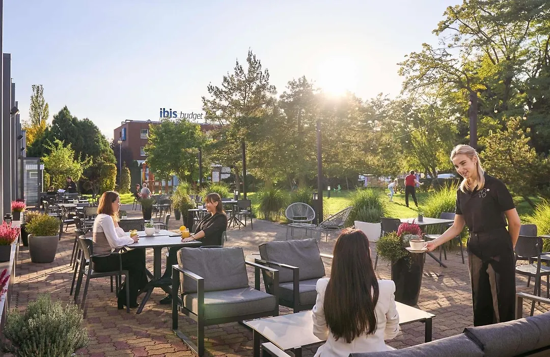 Novotel Wroclaw City-1