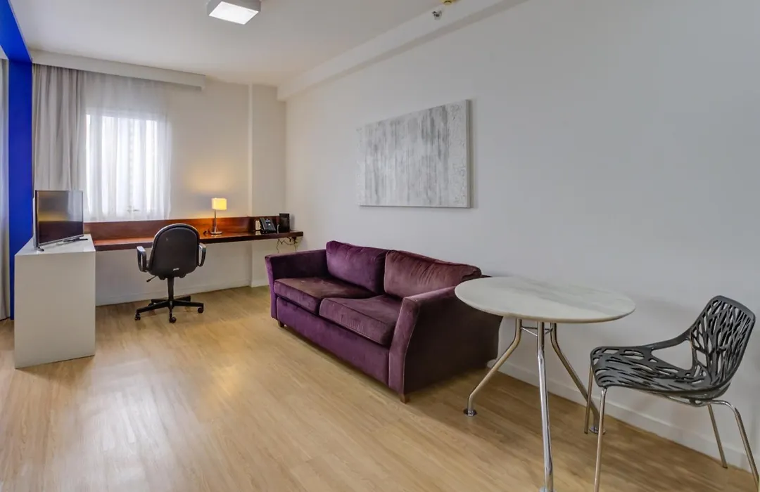 Quality Suites Alphaville-1