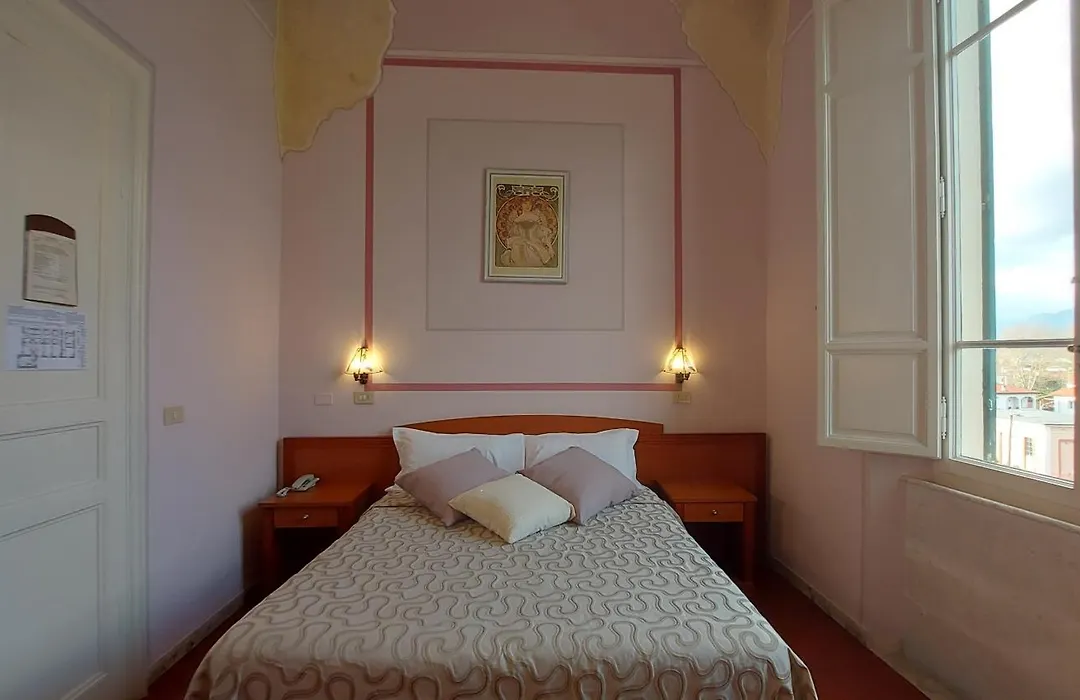 Hotel Italia-1