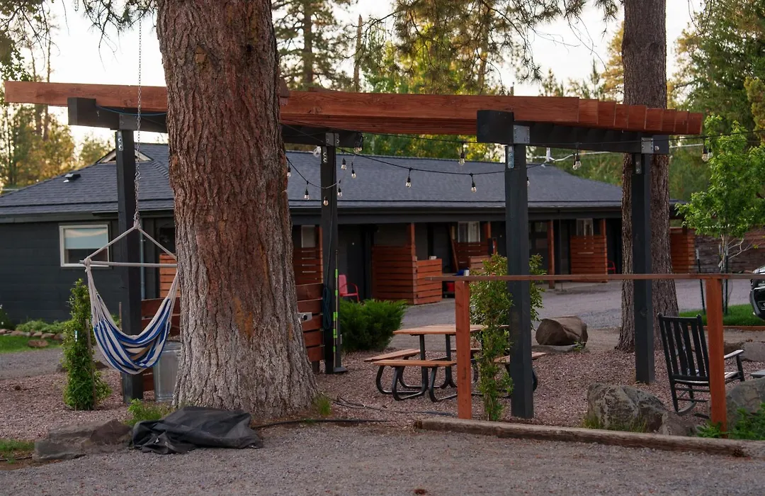 The Stranger Lodge - Pet Friendly-1