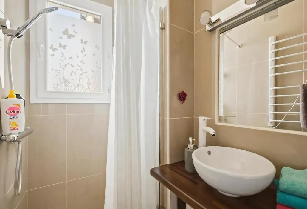 B&B Le Miroir aux Fées Bordeaux-1