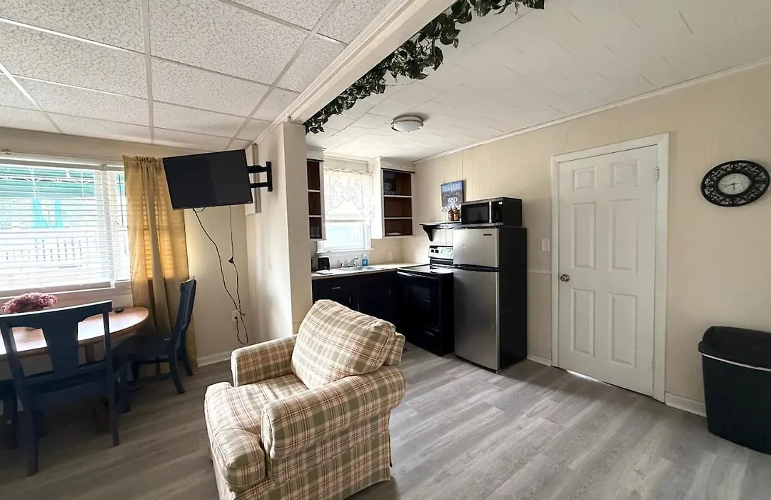 Crosswinds Motel-1