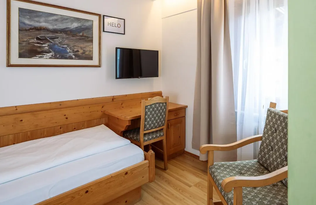 Hotel Hello-1