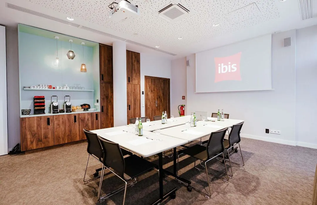 ibis Luxembourg Aeroport-1