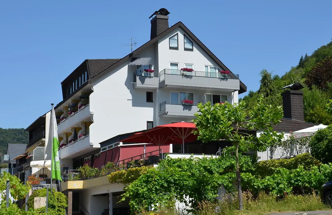 Flair Hotel am Rosenhügel - Garni-1