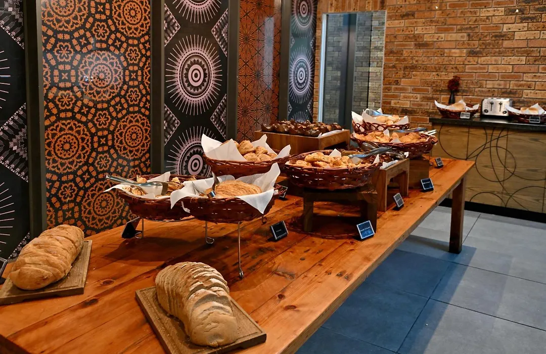 Fountains Hotel By Neighbourgood-1