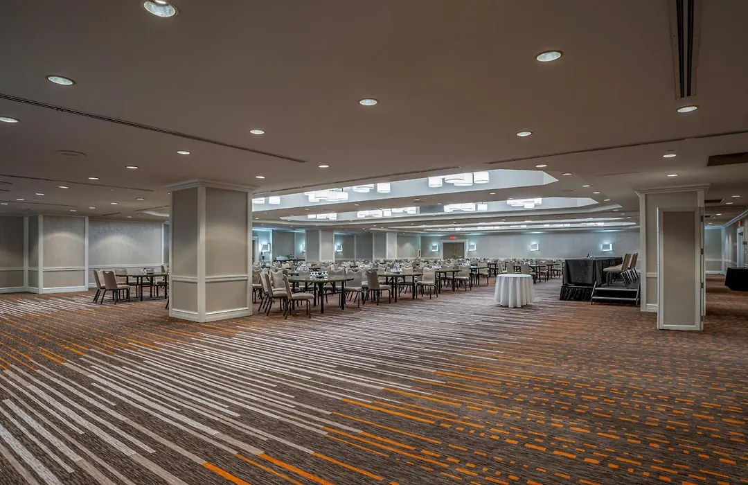 Delta Hotels By Marriott Montreal-1