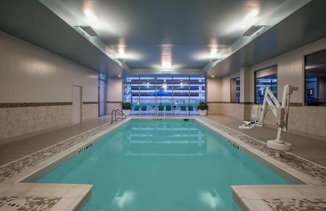 Holiday Inn Cleveland Clinic By Ihg-1