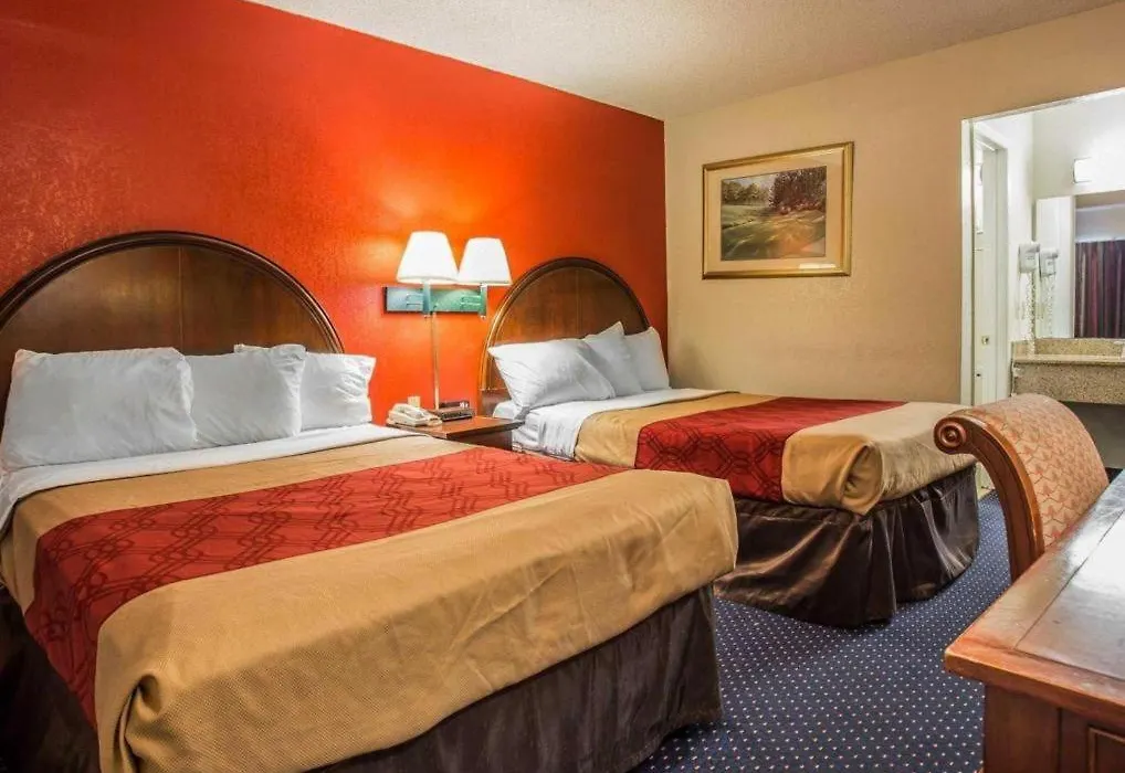 Econo Lodge Columbia Fort Jackson-1