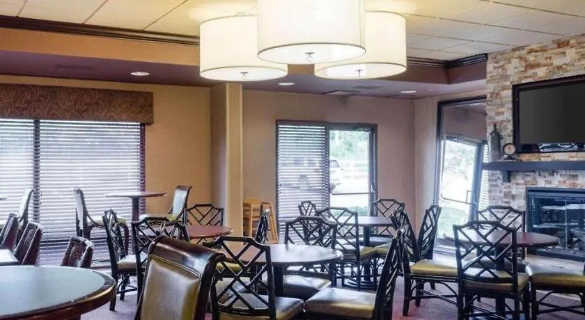Comfort Suites-1