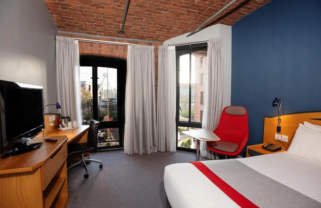 Holiday Inn Express Liverpool-Albert Dock By Ihg-1