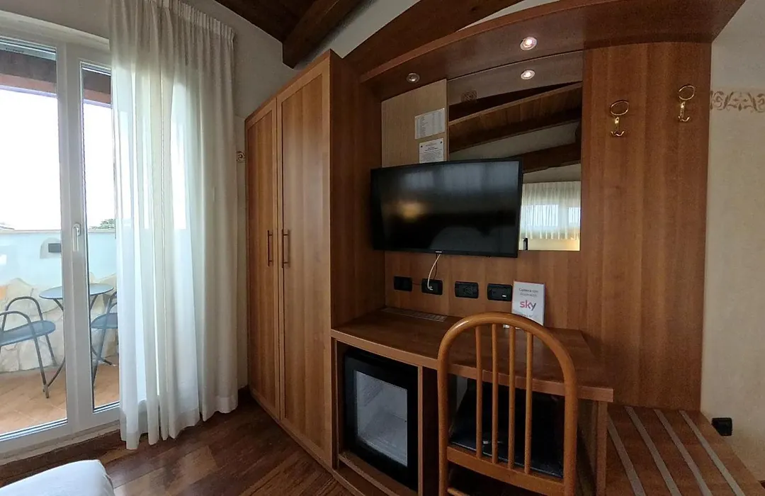 Hotel Aurora-1