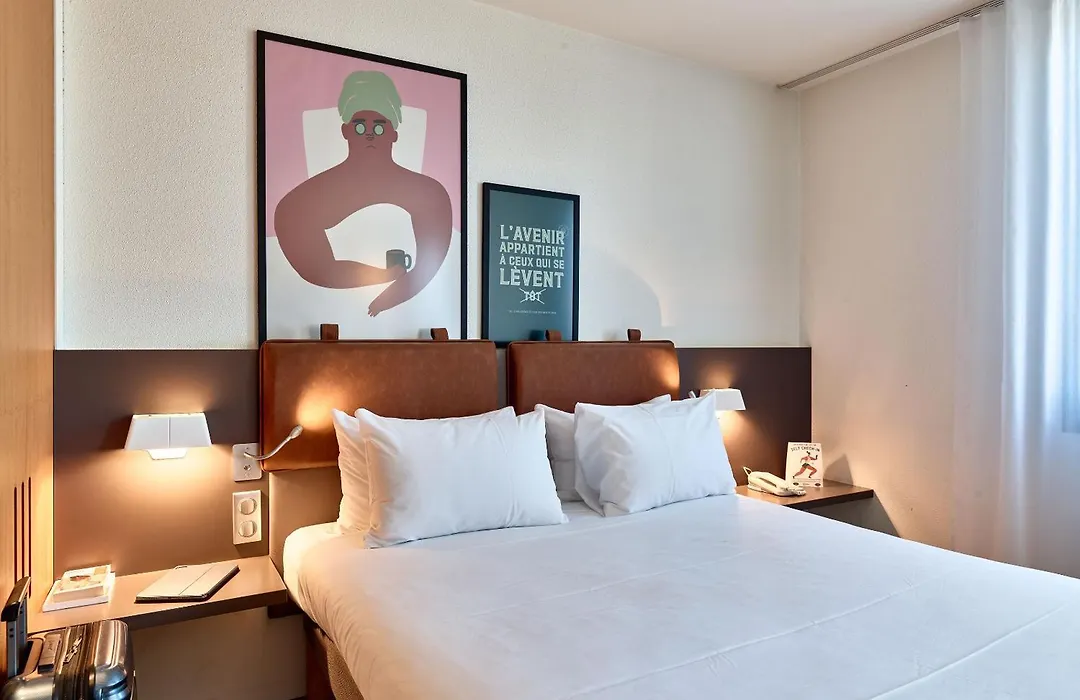 B&B Home Paris Nord 18Eme-1
