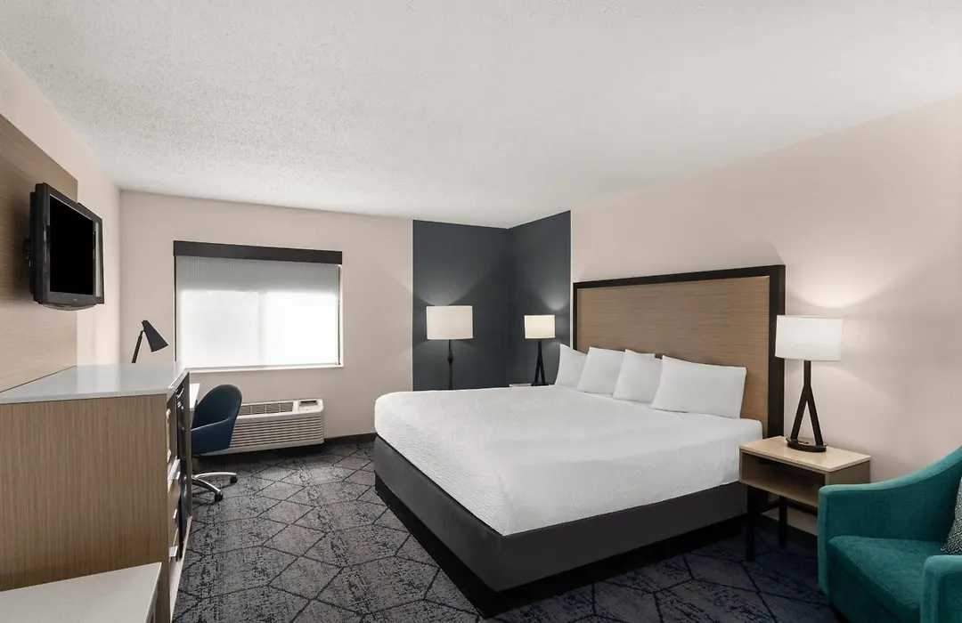 Baymont By Wyndham Columbia, Mo-1