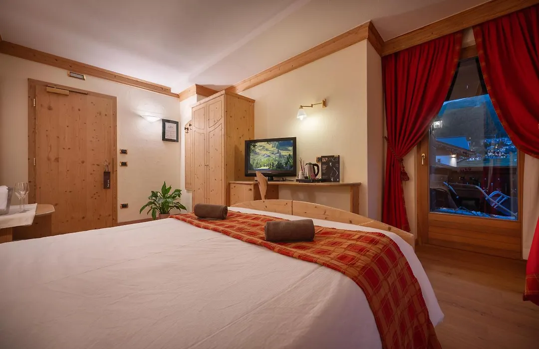 Hotel Cristallo-1