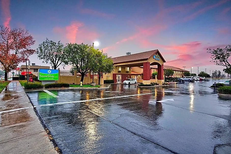 Econo Lodge-1